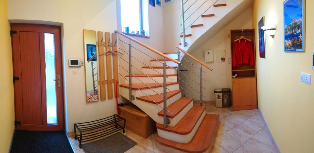 Lovely Apartment, Garden, Parking, Wifi, Netflix Πράγα Εξωτερικό φωτογραφία