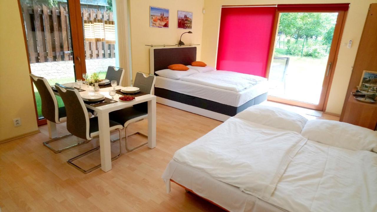 Lovely Apartment, Garden, Parking, Wifi, Netflix Πράγα Εξωτερικό φωτογραφία