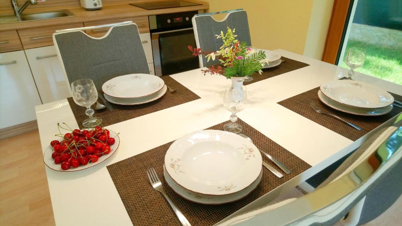 Lovely Apartment, Garden, Parking, Wifi, Netflix Πράγα Εξωτερικό φωτογραφία