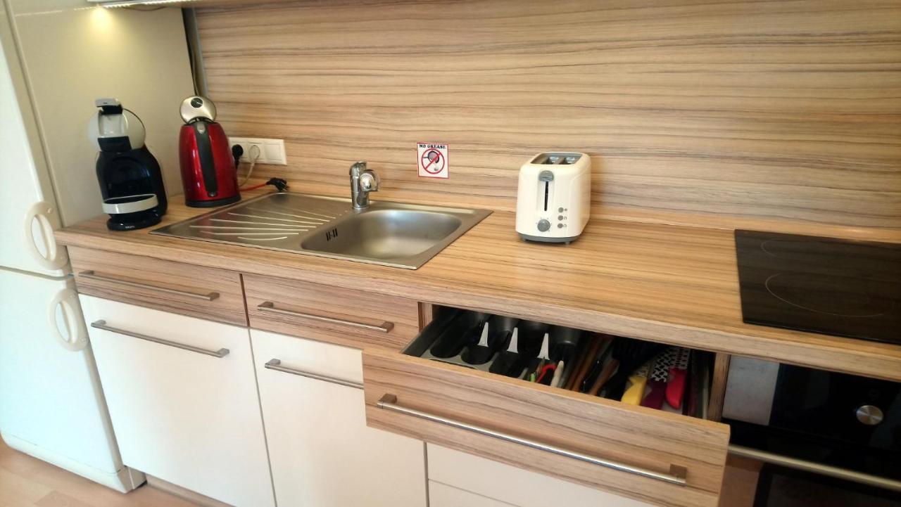 Lovely Apartment, Garden, Parking, Wifi, Netflix Πράγα Εξωτερικό φωτογραφία