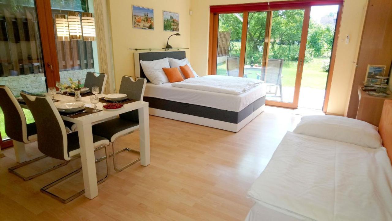 Lovely Apartment, Garden, Parking, Wifi, Netflix Πράγα Εξωτερικό φωτογραφία