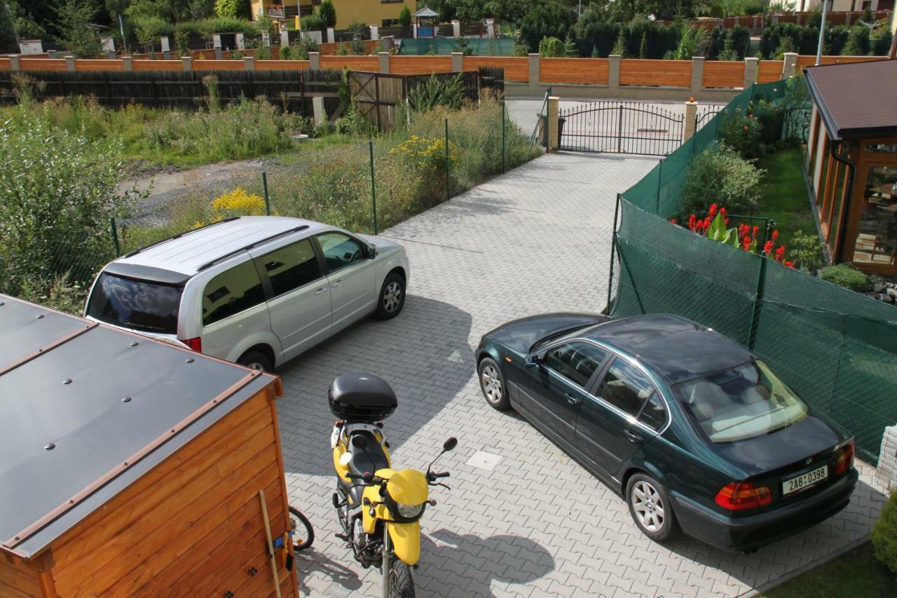 Lovely Apartment, Garden, Parking, Wifi, Netflix Πράγα Εξωτερικό φωτογραφία